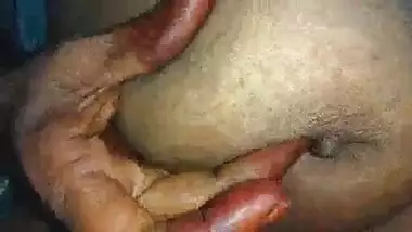 Tamil aunty telugu aunty kannada aunty malayalam aunty Kerala aunty hindi bhabhi horny desi north ndian south indian horny vanitha wearing saree villa