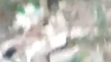 Desi randi shouts on another boy recording her while she fucking with one in bushes