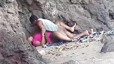 Desi chudai of a village aunty with her love in the forest