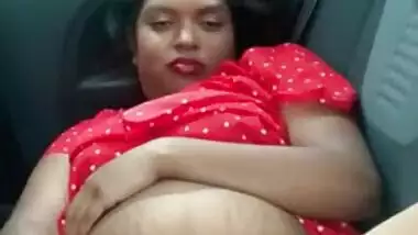 Shhh, daddy can't find out i use his car to play with my dildo... Almost caught by a couple, i wish