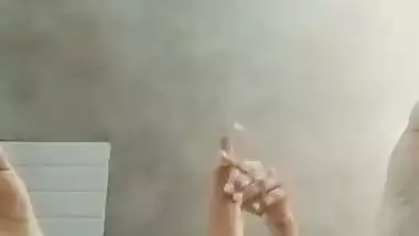 Jaipur lady fucks her pussy with a belan in Rajasthani sex