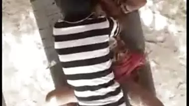 Naughty Desi wife and her lover caught daytime outdoor fuck, Desi mms sex