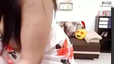 Hot Cam Show and Dance of Indian Big Tits Girl from Mumbai 1