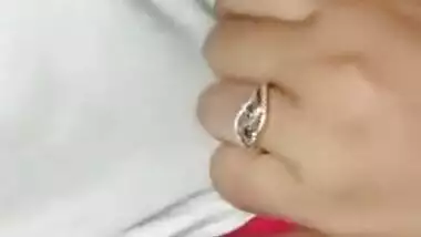 Amateur chudai video of Indian couple trying to have XXX fun in dark