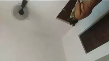 Mallu wife after bath nude before lover at home