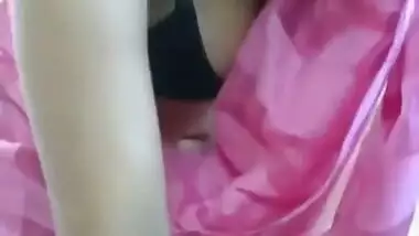 Desi Shruti Indian Hot Babe Exposing Her Big Boobs - Indian Boobs And Hot Indian