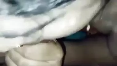 Young girl gives a blowjob in Bangladeshi sex video