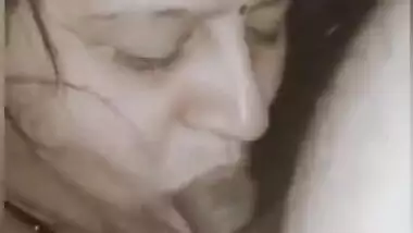 Hot XXX whore has mouth fucked by Desi guy who films her face close-up