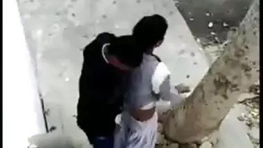 Desi mms XXX scandal, college girl fucking in the backyard of the school