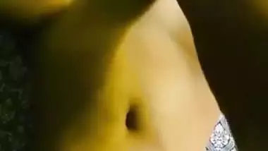 Lover records his GF’s blowjob MMS and fingers her pussy