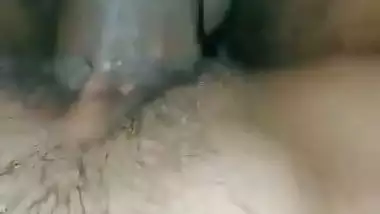 Fucks a young girl’s tight cunt in a desi sex video – Part 1