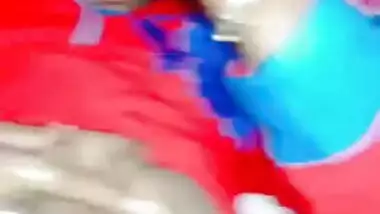 Curvy bhabhi willingly takes XXX dick into her Desi twat in MMS clip