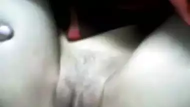 Guy lifts his GF’s salwar and fucks her cunt in dehati sex