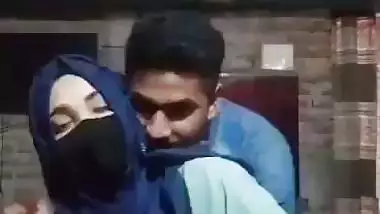 Karachi guy squeezes his sister’s boobs behind his parents