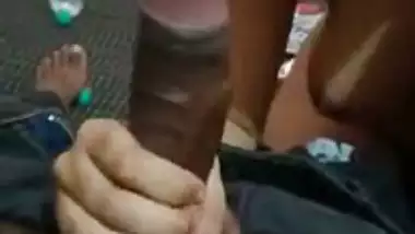 Guy enjoys a desi blowjob from his sexy GF