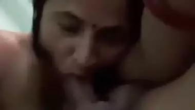Marwadi bhabhi blowjob to devar and cum drinking