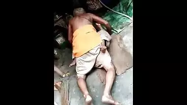 Caught Old Thakur sex with village bhabi