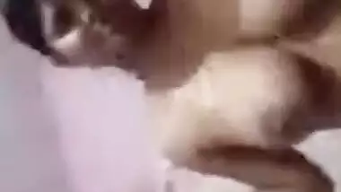 Desi chick makes XXX show in her bathroom and puts black lingerie on