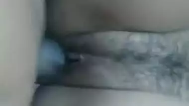 Indian guy during sex with GF records how dick slides into XXX cunny