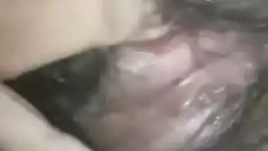 Spectators wait for a close-up porn video and the Desi chick films it