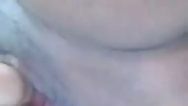 It is a pleasure for the Desi to dive fingers into excited vagina