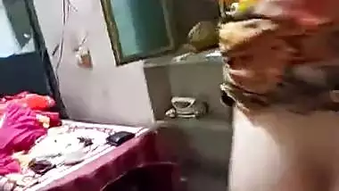 Tharki malik recording nude ass of maid during work