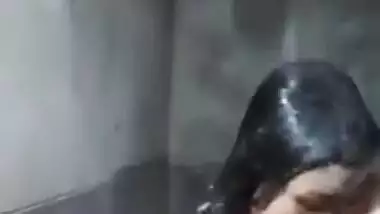 After party Desi whore comes home and goes to the impromptu shower