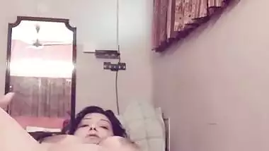 Super Horny Desi Bhabhi Shows her Boobs and Pussy 3 clips part 3