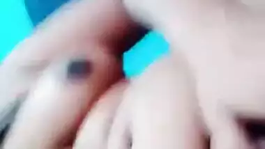 Thread Modes Very Beautiful Girl Showing Boobs and Pussy Fingering in Selfie Part 2