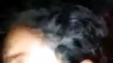 Desi wife hooks up with young man who prefers XXX pose from behind