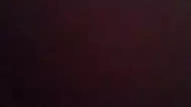 Desi wife is bonked with fingers by XXX pervert who makes MMS video