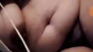 Cute Lankan Girl Showing Her Boobs and Pussy on Video call Part 1