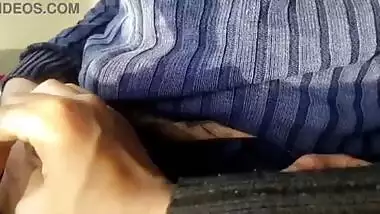 Hot MMS of a sexy girl sucking her lover’s dick in a car