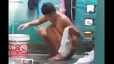 Non-professional cutie lets this guy bf watch as this babe takes a washroom outdoors