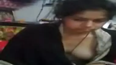 Guy is so persistent that Desi girl has no choice but to let film sexy XXX slit