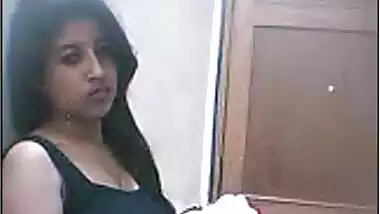 Sexy Bengali beauty Rajani bhabhi clip...