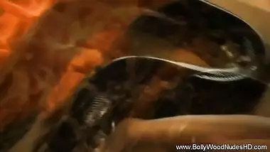 She Makes Me Feel Good