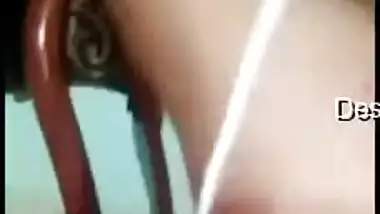 Video call turns into a porn show when the Desi babe flashes tits