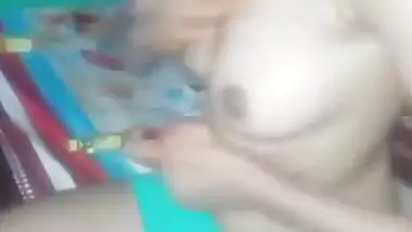 Chattissgarh girl nude big boobs massages by self and pussy showing to Bf