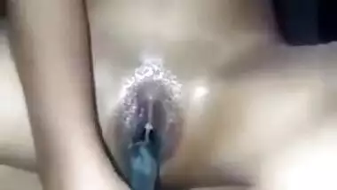 Desi coed exposes tits and puts a huge XXX toy into her pussy MMS