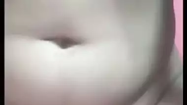 Desi girl in solo XXX show for men who pay to watch this MMS video