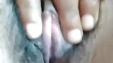 It is a pleasure to watch the porn video of Desi with hairy pussy