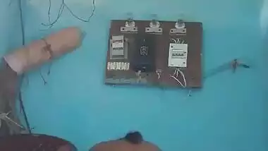 Desi Tamil aunty riding her hubby