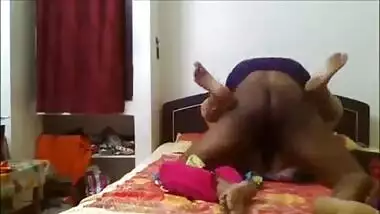 Bibi ki chudasi saheli se hardcore choda chodi sex clip