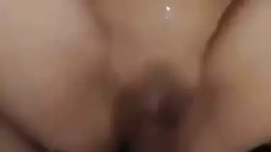 Uncle fucks his 18 yr old niece in Nepali sex video