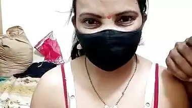 Indian sexy bhabhi romance and live fucking with lover part 1