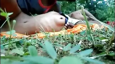 Desi girl and XXX buddy needs no bed when it comes to copulation