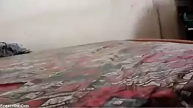 Abruptness is the main weapon of Desi girl being facialized in XXX show