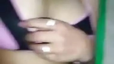 Horny dude wants to impale his throbbing XXX cock into Desi vagina