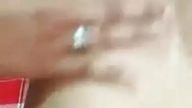 Naked Desi seductress reveals her XXX tits and slit for hot MMS vid